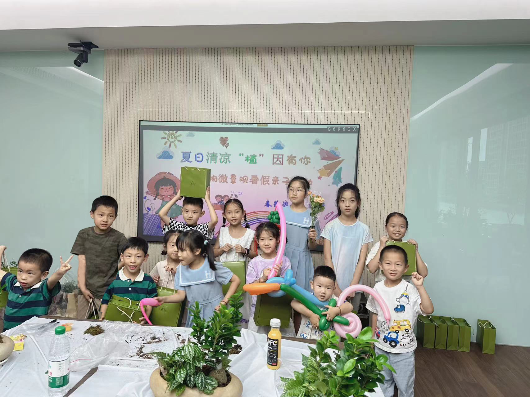 【夏日清涼  植因有你】江蘇春爲(wéi / wèi)”DIY 植物微景觀暑假親子(zǐ)活動